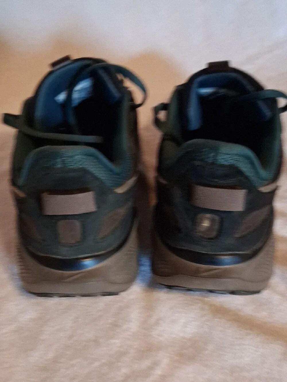 Nike Green and Gray Athletic Running Sneakers Size 8
